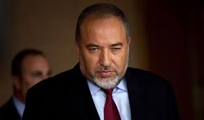 ليبرمان: إسرائيل معنية بأن يتحول قطاع غزة إلى سنغافورة الشرق الأوسط