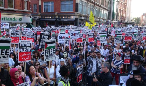 «حملة التضامن مع فلسطين» تقاضي الحكومة البريطانية