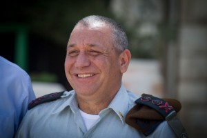 الجيش الإسرائيلي يتحول من “جيش الشعب” إلى جيش صغير محترف