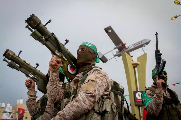 إسرائيل تحذّر “حماس” من أنها سترد بحزم على أي اقتراب من السياج
