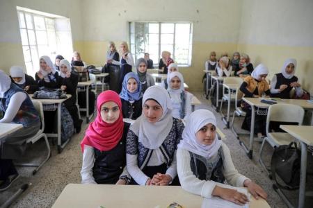 تلميذات عراقيات يعدن إلى مدارسهن بعد سنوات تحت حكم “داعش”