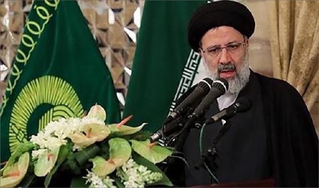 رئيسي يتهم روحاني باستغلال منصبه للدعاية