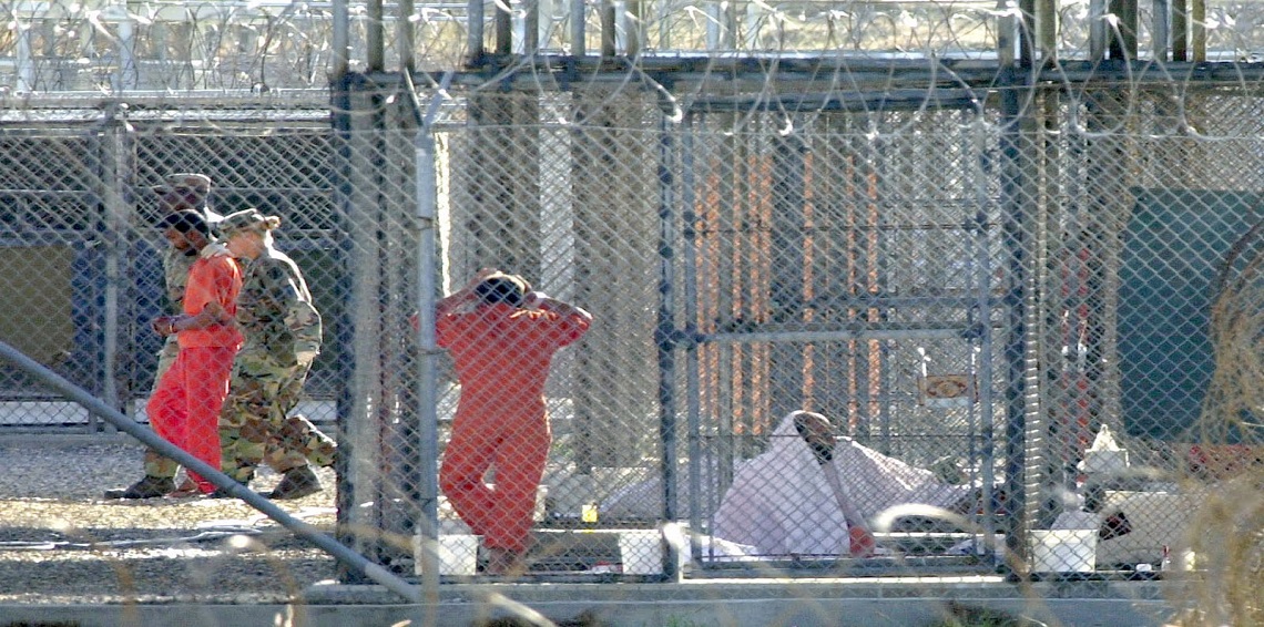 البنتاغون يتكبد 370 ألف دولار كلفة فحوصات سجين في غوانتانامو