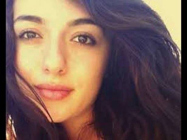 بالفيديو :من هي الفتاة العربية التي ضغط لها مؤسس فيسبوك “لايك” لمنشورها؟