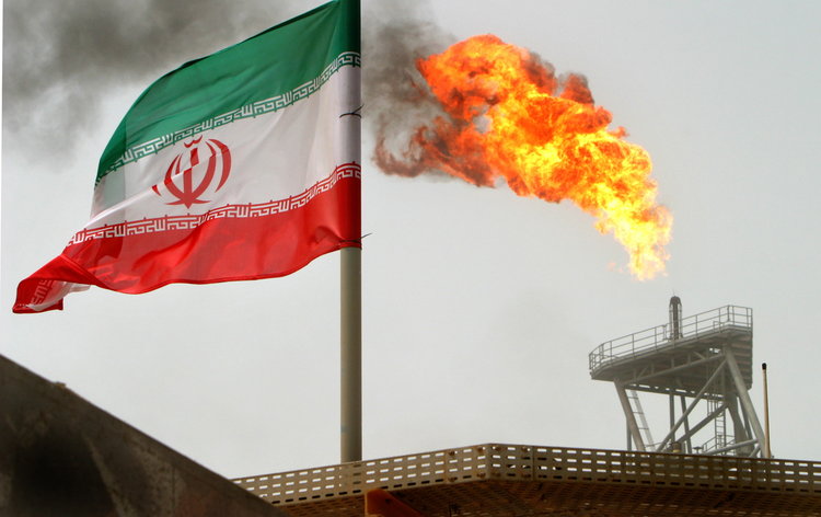 فرنسا تهدد إيران بتفعيل آلية فض النزاع المنصوص عليها بالاتفاق النووي