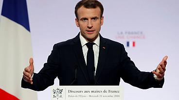 فرنسا تخفف الإجراءات وتعلن موعد رفع حظر التجول