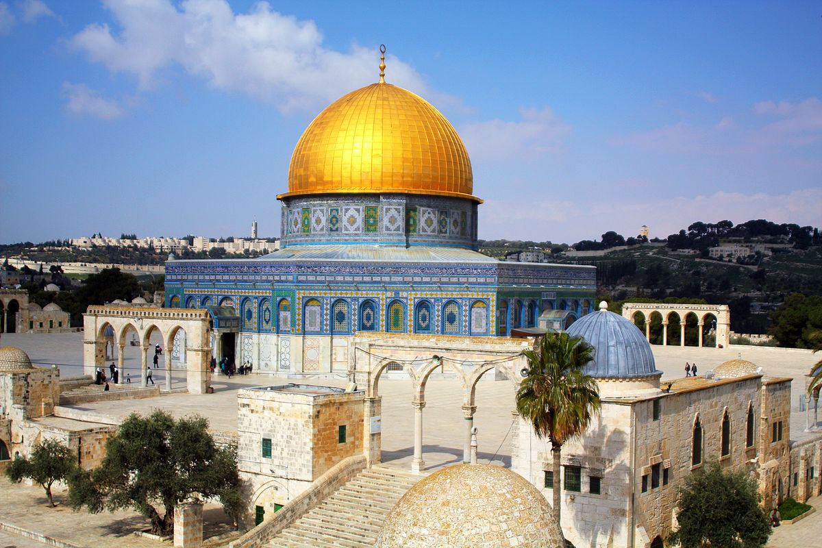معاريف: الحرم القدسي عبوة متفجرة ضخمة تزداد تفاقماً