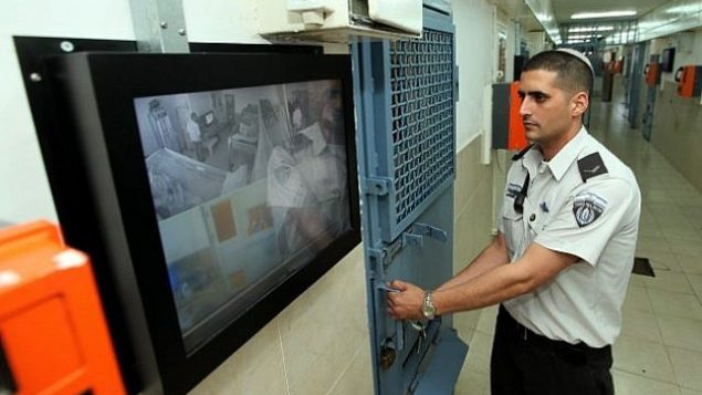العثور على معتقل من “حماس” جثة في السجون الإسرائيلية
