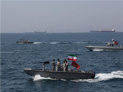 برس تي.في: إيران تنشر مدمرة بحرية لحماية سفنها في خليج عدن