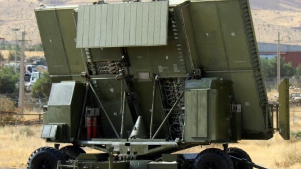 إيران تكشف عن منظومة دفاع صاروخي مطورة