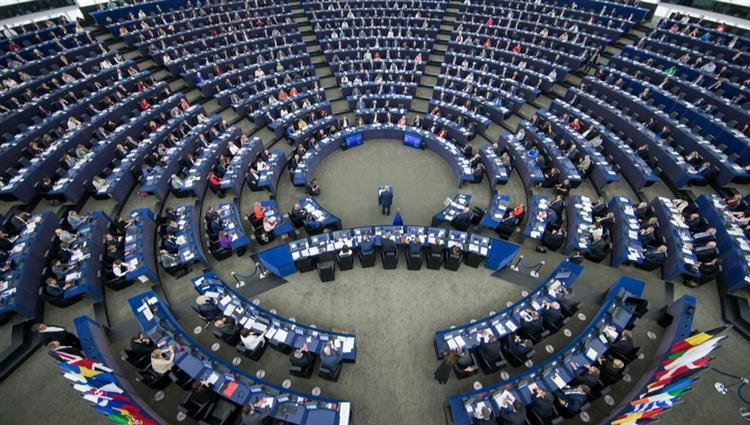 البرلمان الأوروبي يرفض إقامة “منطقة آمنة” تركية في سوريا ويمهد لعقوبات