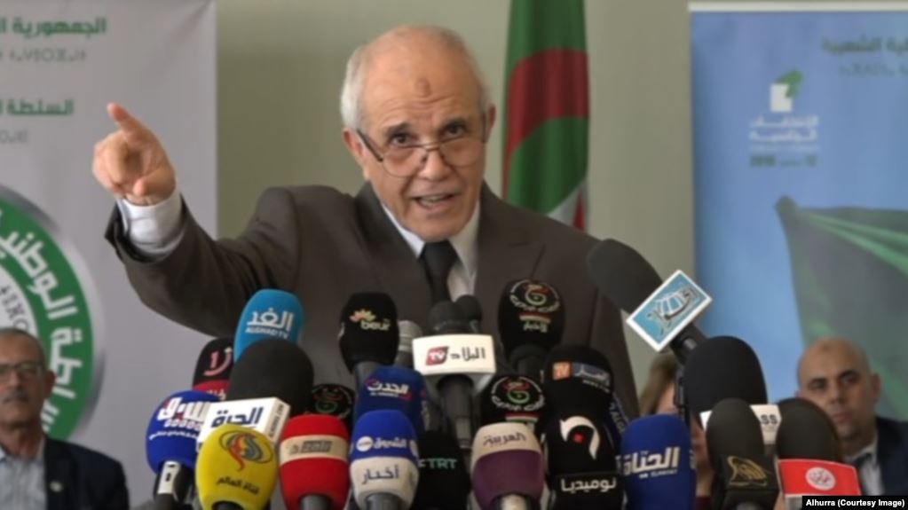 خمسة مرشحين يخوضون انتخابات الرئاسة في الجزائر الشهر المقبل