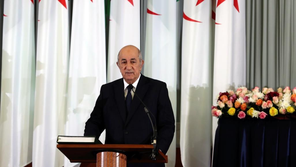 الرئيس الجزائري الجديد يؤدي اليمين والحراك يناقش عرضه لإجراء حوار