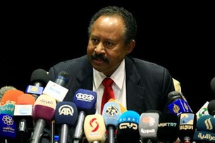 رئيس الوزراء: السودان لديه خمسة آلاف جندي في اليمن انخفاضا من 15 ألفا