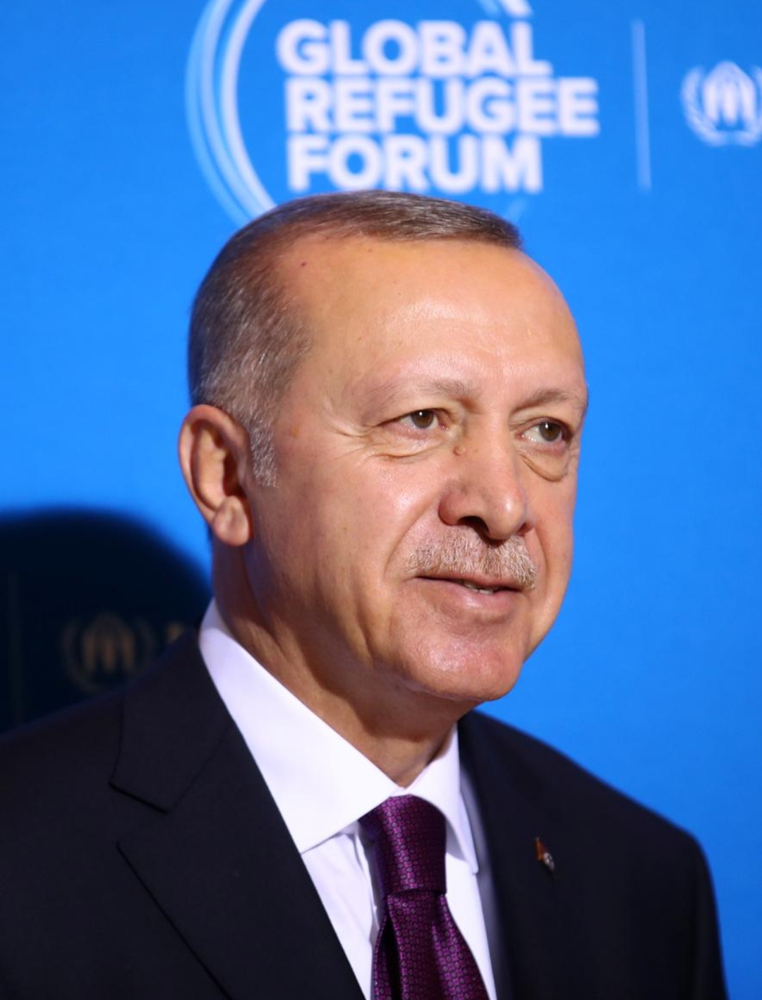 أردوغان يقول إن 50 ألف شخص في طريقهم إلى تركيا قادمين من إدلب السورية