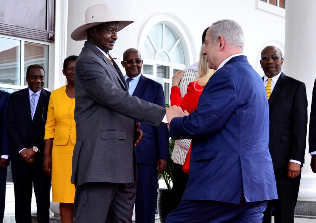 رئيس أوغندا يقول لنتنياهو إن بلاده “تدرس” فتح سفارة في القدس