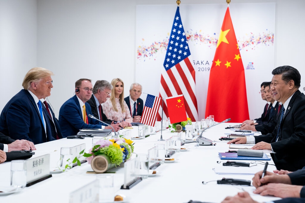 “نيويورك تايمز”: تصاعد الحرب الباردة بين الصين والولايات المتحدة