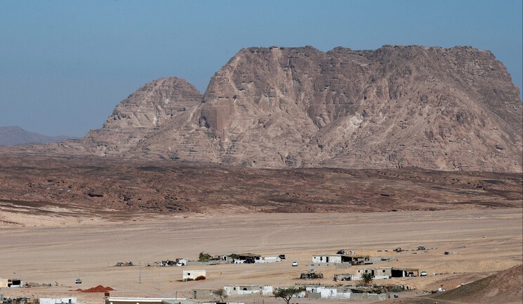 نقل جندي أميركي للعلاج بعد تحطم مروحيته في سيناء
