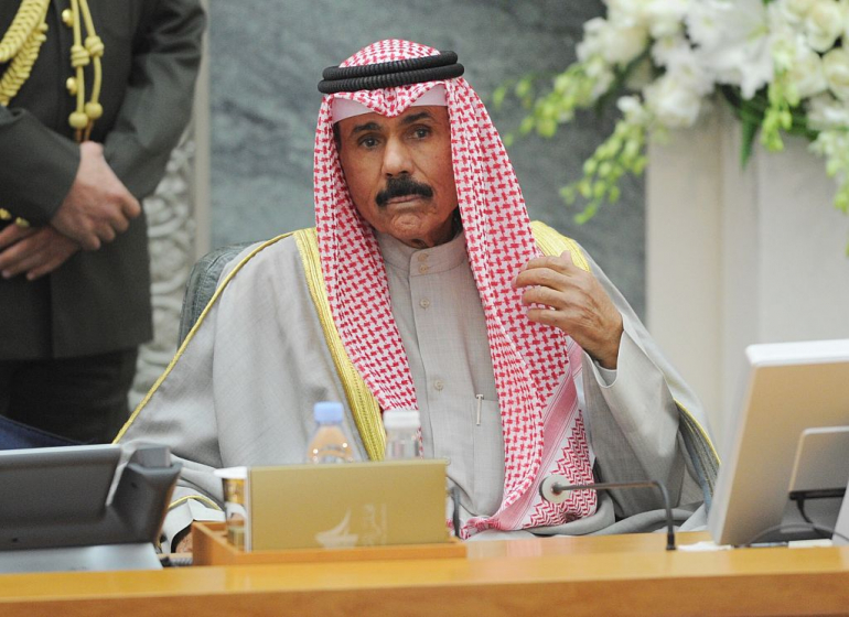 وكالة: أمير الكويت يعبر عن سعادته بالإنجاز الذي تحقق لحل النزاع الخليجي