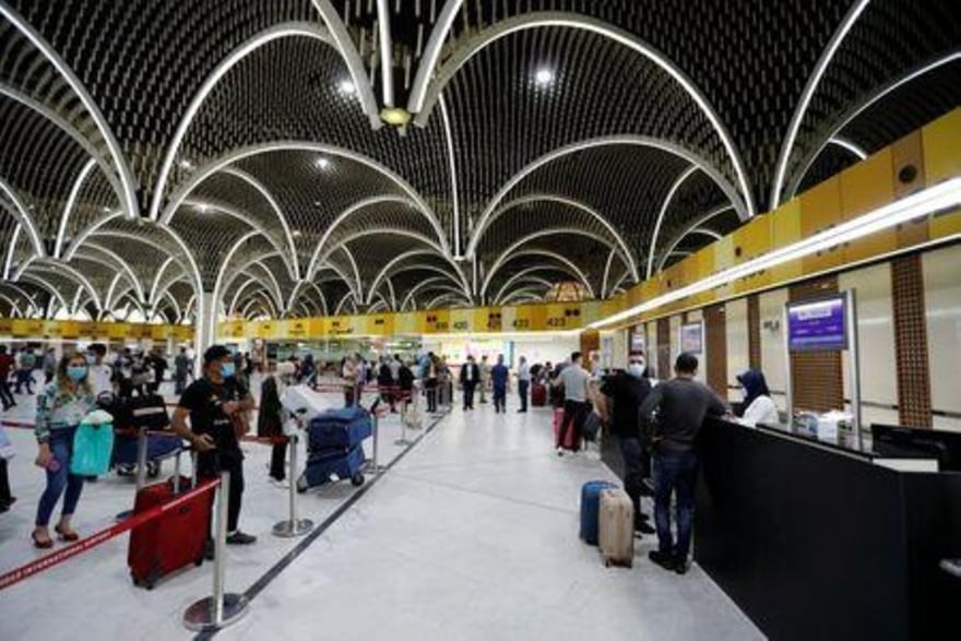العراق يوقف الرحلات الجوية مع ثماني دول بسبب كورونا