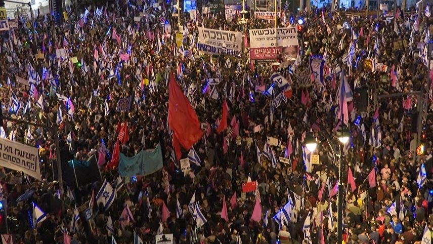 أكبر مشاركة في التظاهرة الأخيرة ضد نتنياهو قبل الانتخابات