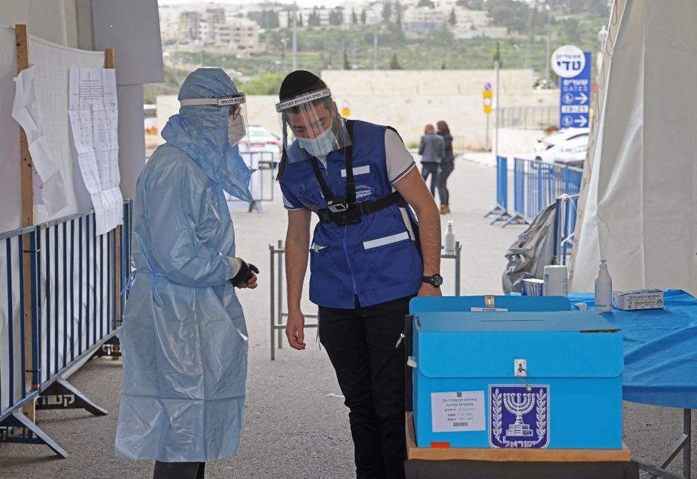 الإسرائيليون يتوجهون إلى صناديق الاقتراع للمرة الرابعة خلال عامين
