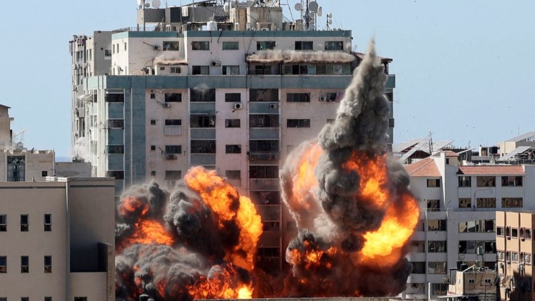 “أسوشييتد برس” تدعو إلى تحقيق مستقل بشأن قصف مكتبها في غزة