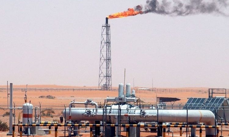 “أكسيوس”: بايدن يفكّر في زيارة السعودية لإقناعها بتعويض النفط الروسي