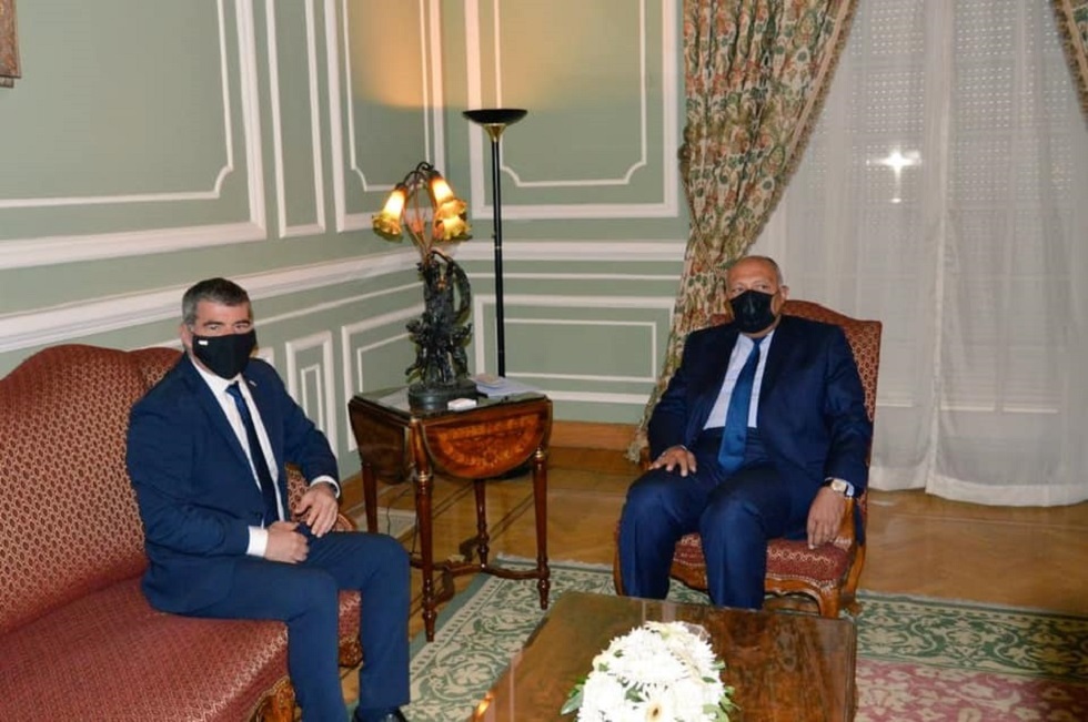 أشكنازي يقوم بأول زيارة لمسؤول إسرائيلي رفيع المستوى إلى مصر منذ 13 عاماً