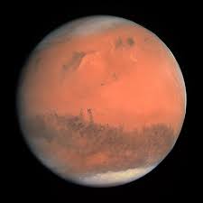 كوكب المريخ له قمران