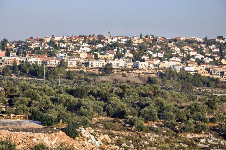 الرئاسة الفلسطينية تحذر من مغبة عزم الاحتلال بناء 2200 وحدة استيطانية جديدة