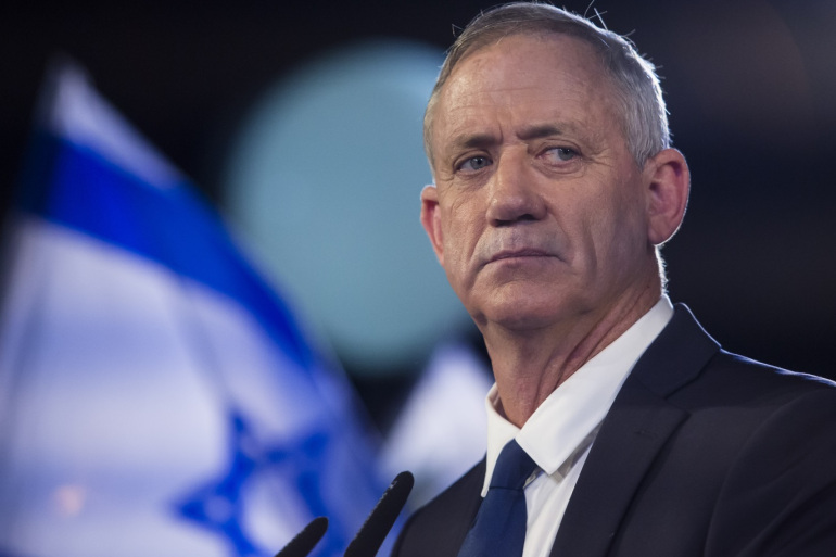 غانتس: إسرائيل مستعدة لشن هجوم على إيران، والقصف على لبنان هو إشارة